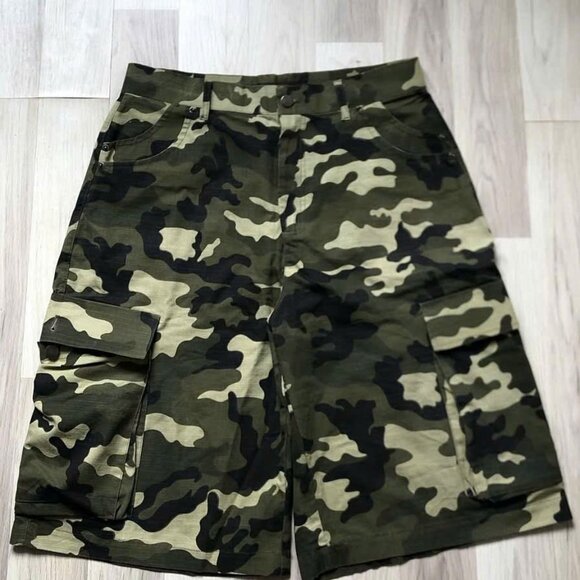Camouflage Cargo Shorts - Picture 1 of 3